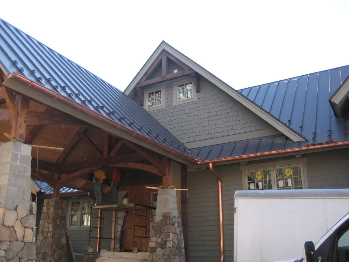 Craftsman Roofing team delivering quality roofing work in Windy Oaks